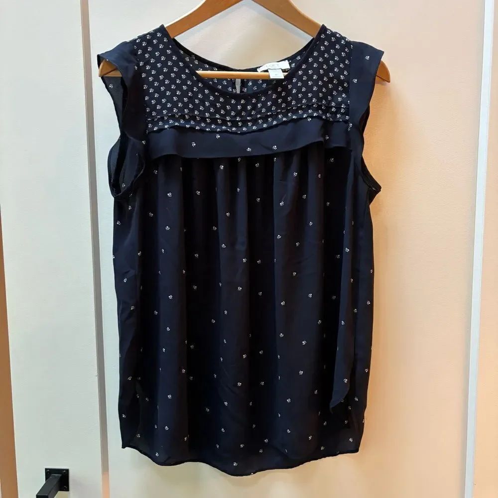 Loft Navy Sleeveless Blouse – Size M